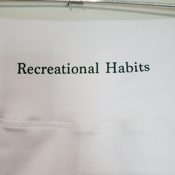 Recreational Habits White Mini Biker Shorts Size Medium - Picture 6 of 14